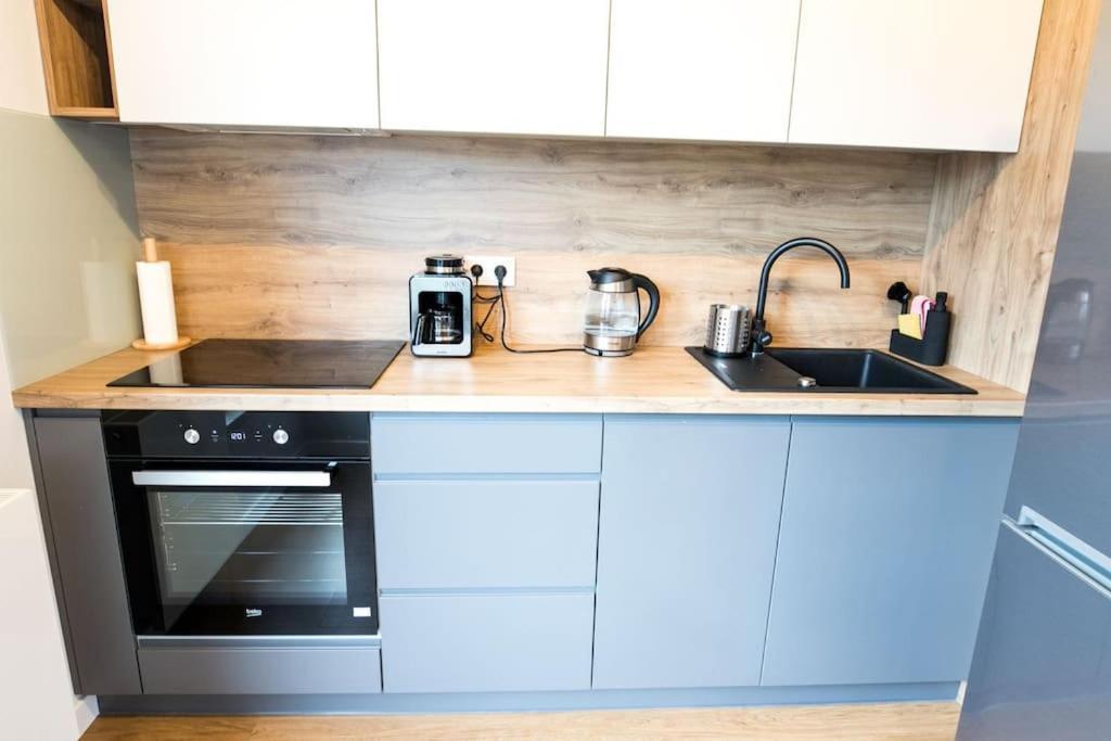 Nowoczesny Apartament Dabska Arena / Parking Cracovia Esterno foto