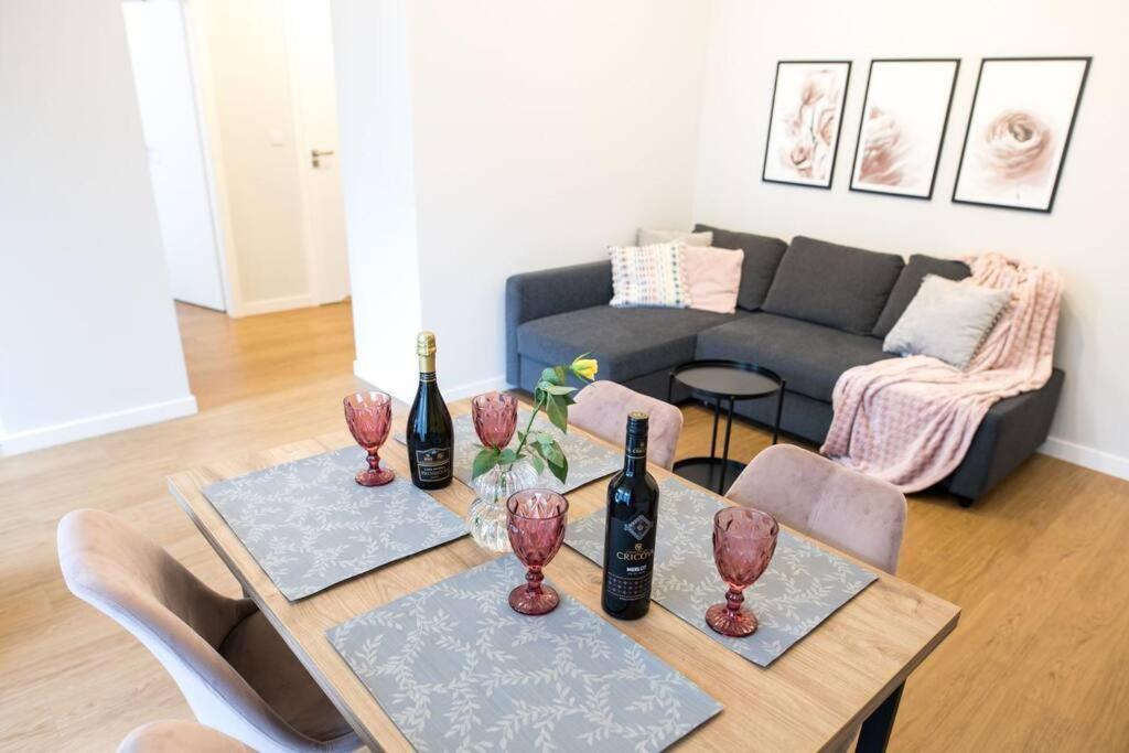 Nowoczesny Apartament Dabska Arena / Parking Cracovia Esterno foto